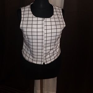 New with tags short sleeve zip up vest